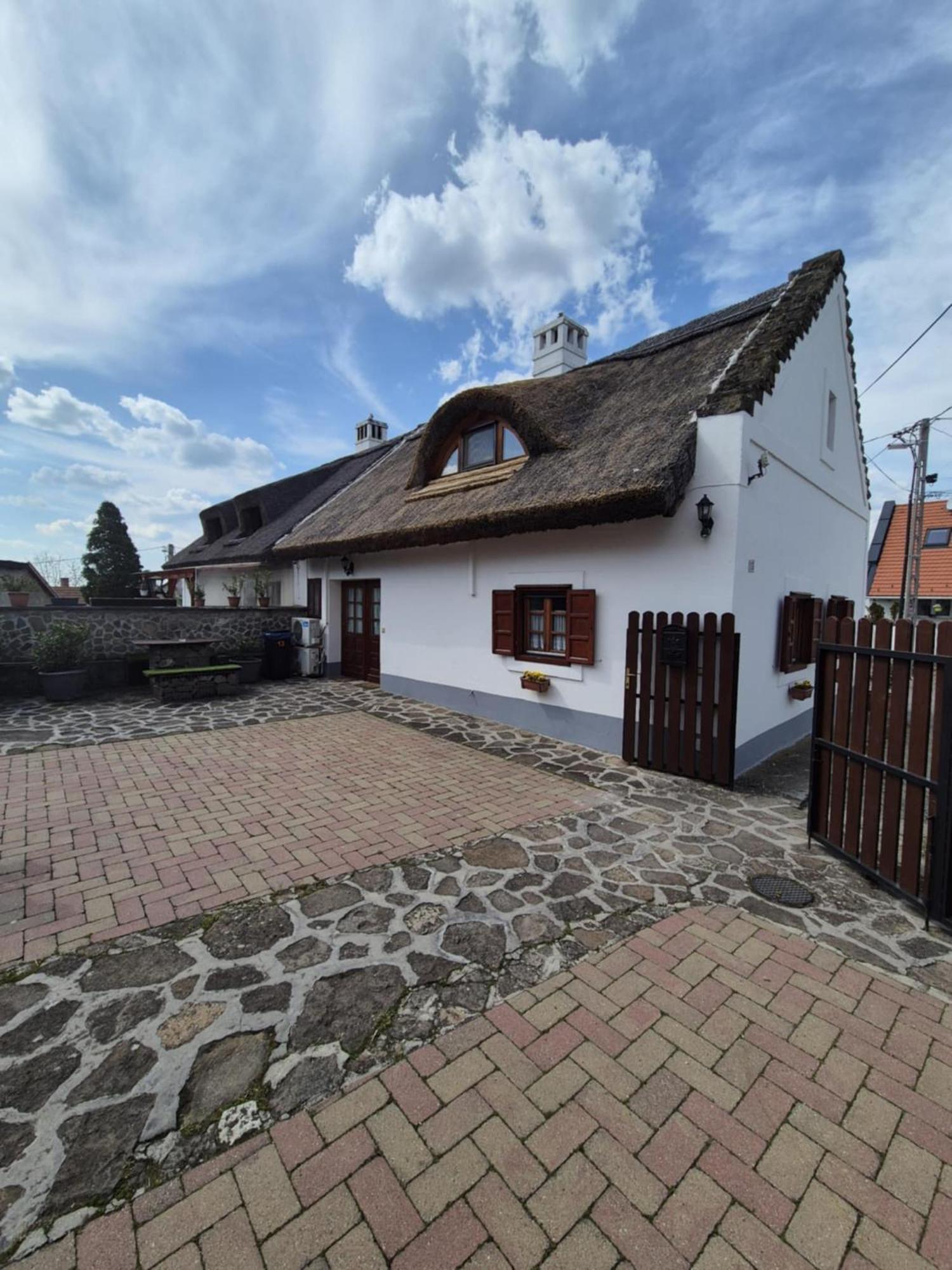 Centrum Vendégház Tihany Exterior foto
